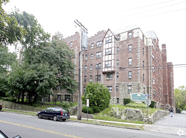 K&R buys Mount Vernon multifamily, plans major renovation of property